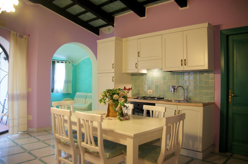 Residence Riva Azzurra Cannigione Oda fotoğraf