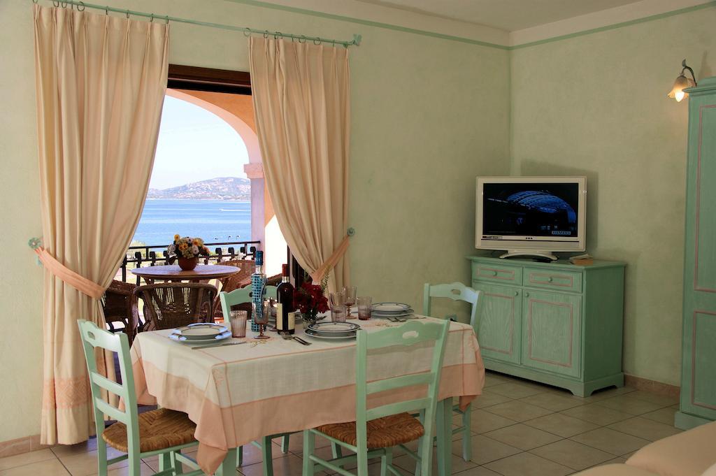 Residence Riva Azzurra Cannigione Oda fotoğraf